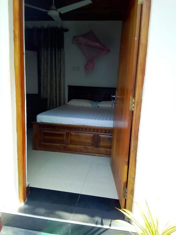 Nethmi Rooms Negombo Pansiyon