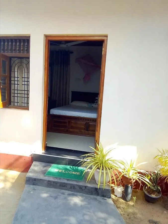 Nethmi Rooms Negombo Pansiyon