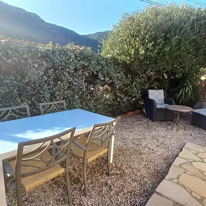 https://maison-a-saint-clair-au-lavandou.fr-provencehotel.com